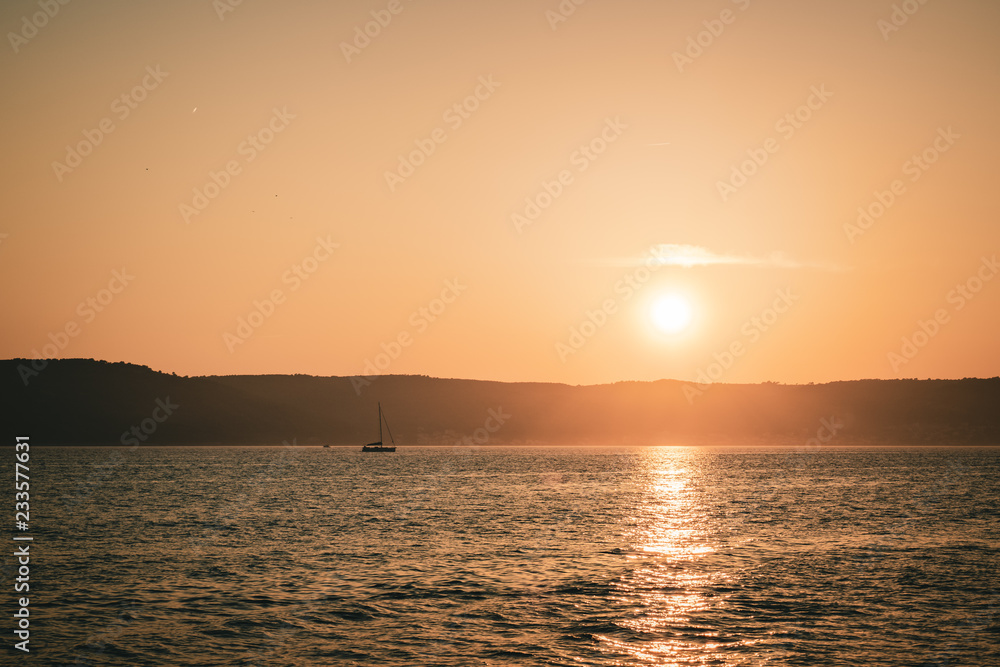 Obraz premium sunset at the sea