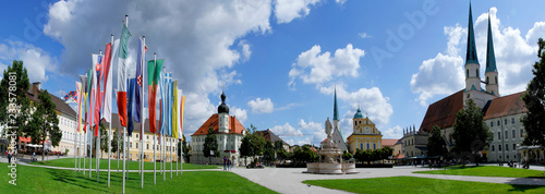 Altötting, Wallfahrtsort mit Kirchen, Bayern, Deutschland, Panorama