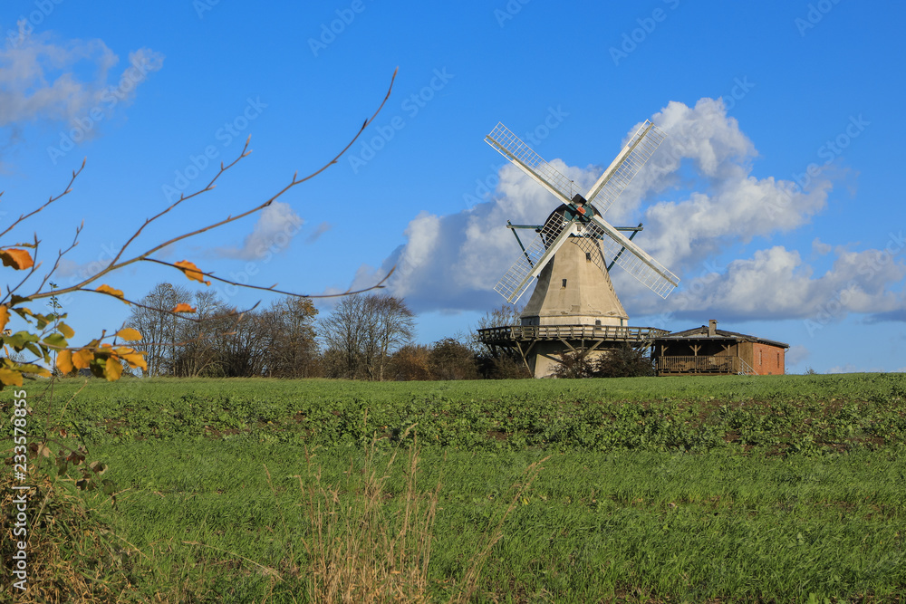 historische Holländer Mühle