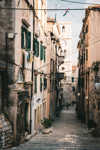 Fototapeta Naklejka Na Ścianę i Meble -  narrow street in old town