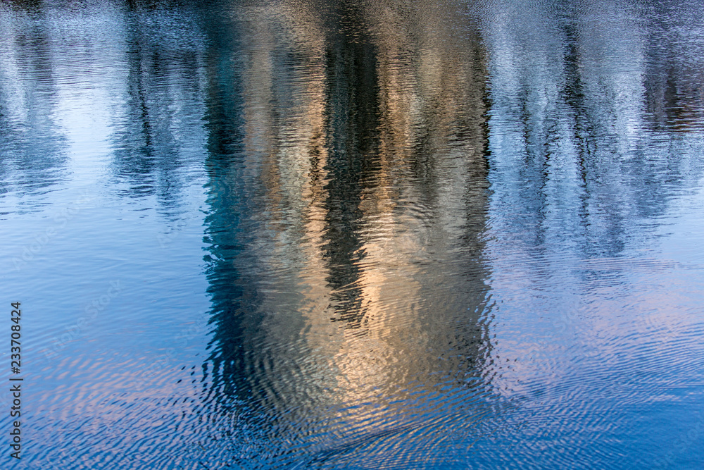Fototapeta premium Building reflection in the water