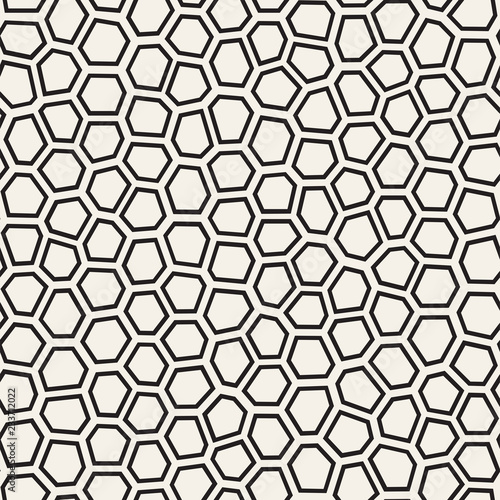 Seamless irregular lines vector mosaic pattern. Abstract chaotic tessellation texture