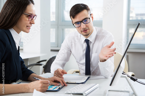 Wallpaper Mural Businesspeople in a meeting at office Torontodigital.ca