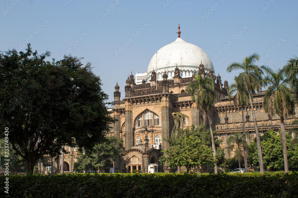 Fototapeta premium Mumbai, Marhashtra, India / 15 november, 2018: typical indian vintage building