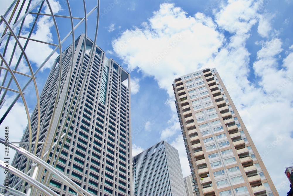 Fototapeta premium 都会の建造物