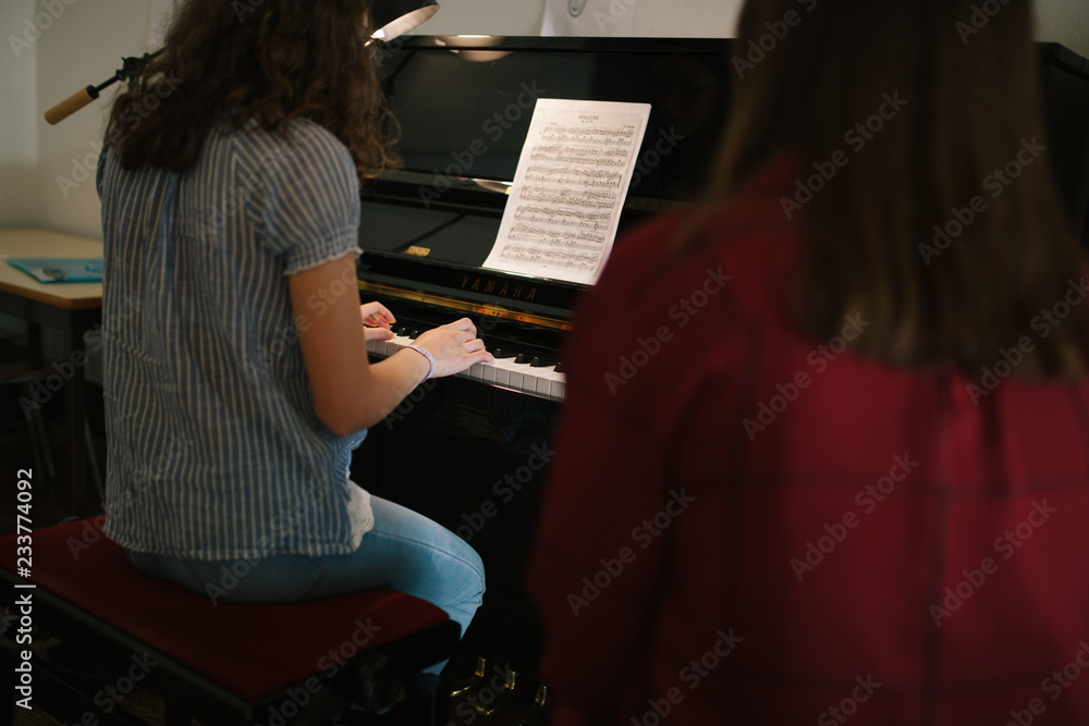 Obraz premium Piano Lesson