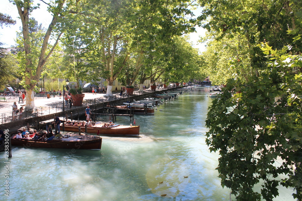 Lac d'Annecy - Haute Savoie - France Lac d'Annecy - Haute Savoie - France