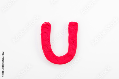赤い粘土のアルファベット U