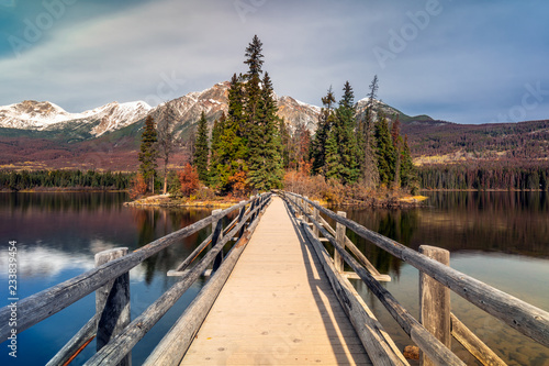 Banff National Park © RuslanKphoto