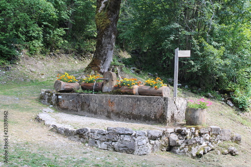 PRIEURE NOTRE DAME DE BELLEVAUX  - ECOLE - MASSIF DES BAUGES - SAVOIE photo