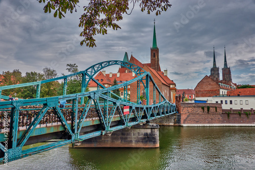 Tumski Bridge to the Katedra in Wroclaw