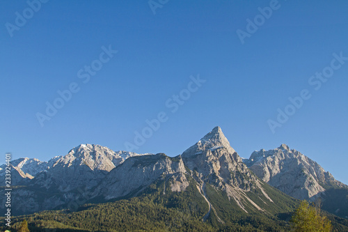 Sonnenspitze im Mieminger Gebirge © Hans und Christa Ede