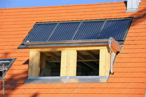Bild auf Leinwand Constructing a dormer
