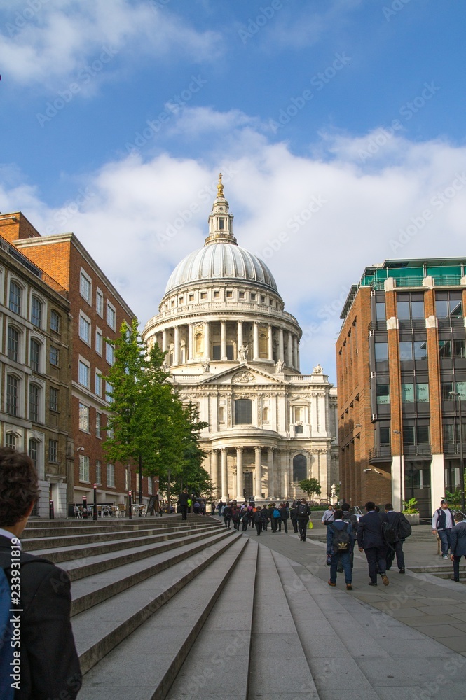 St Paul's Cathedral, London, Street view.