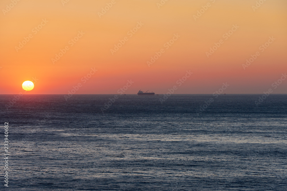Fototapeta premium ship at sunset