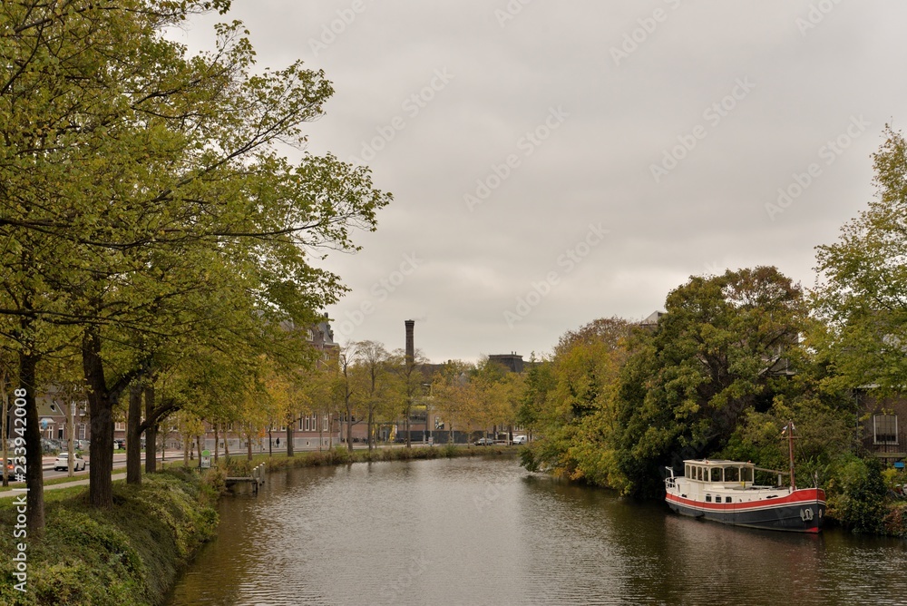 Fototapeta premium canal in amsterdam