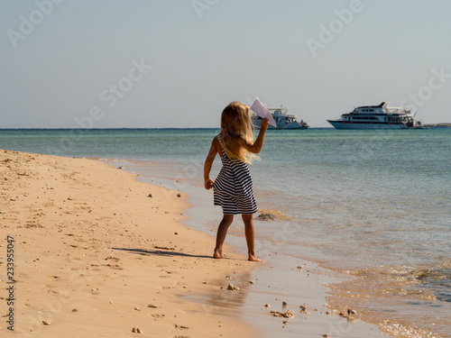 Wallpaper Mural girl on the beach Torontodigital.ca