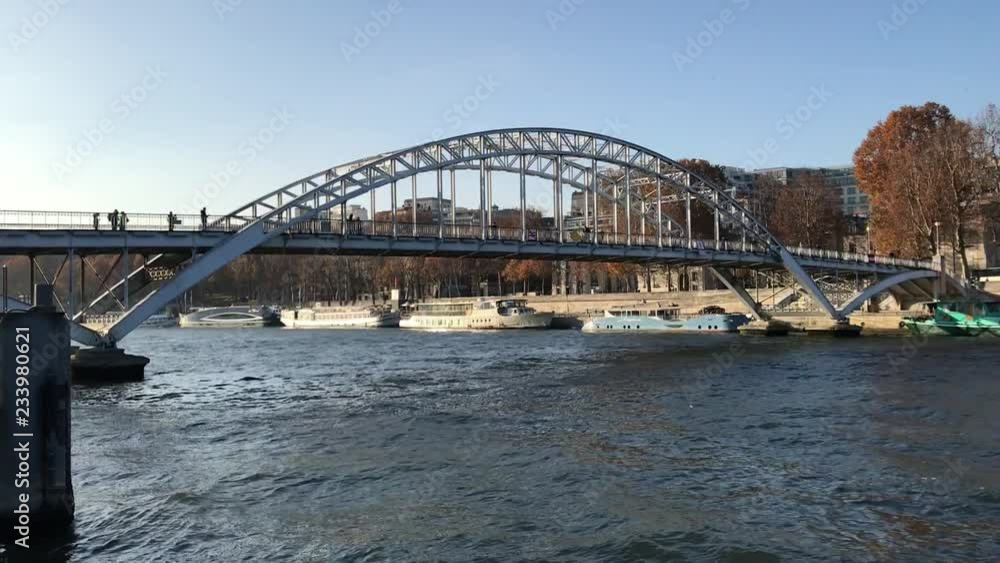 Passerelle Debilly sur la Seine à Paris Passerelle Debilly sur la Seine à Paris