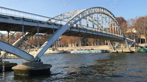 Passerelle Debilly sur la Seine à Paris photo