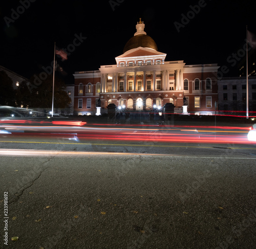 View of the Massachusetts State House With Cars Going By © porqueno