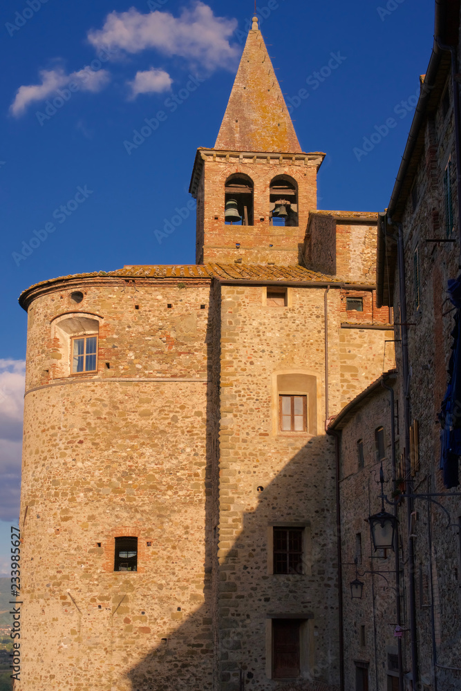 Fototapeta premium View of the medieval town of Anghiari in Valtiberina.