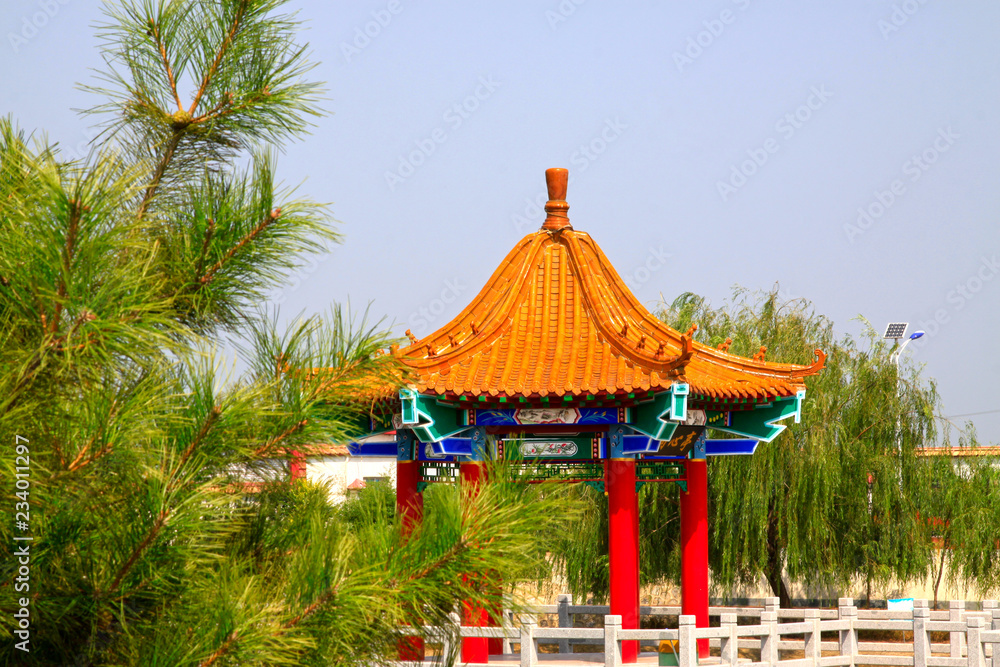 Obraz premium traditional Chinese architectural style pavilion in the countryside, China