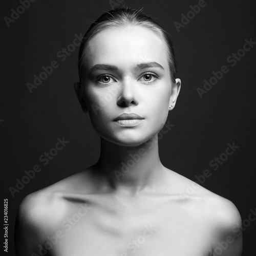 Beauty Young Woman with nude make-up