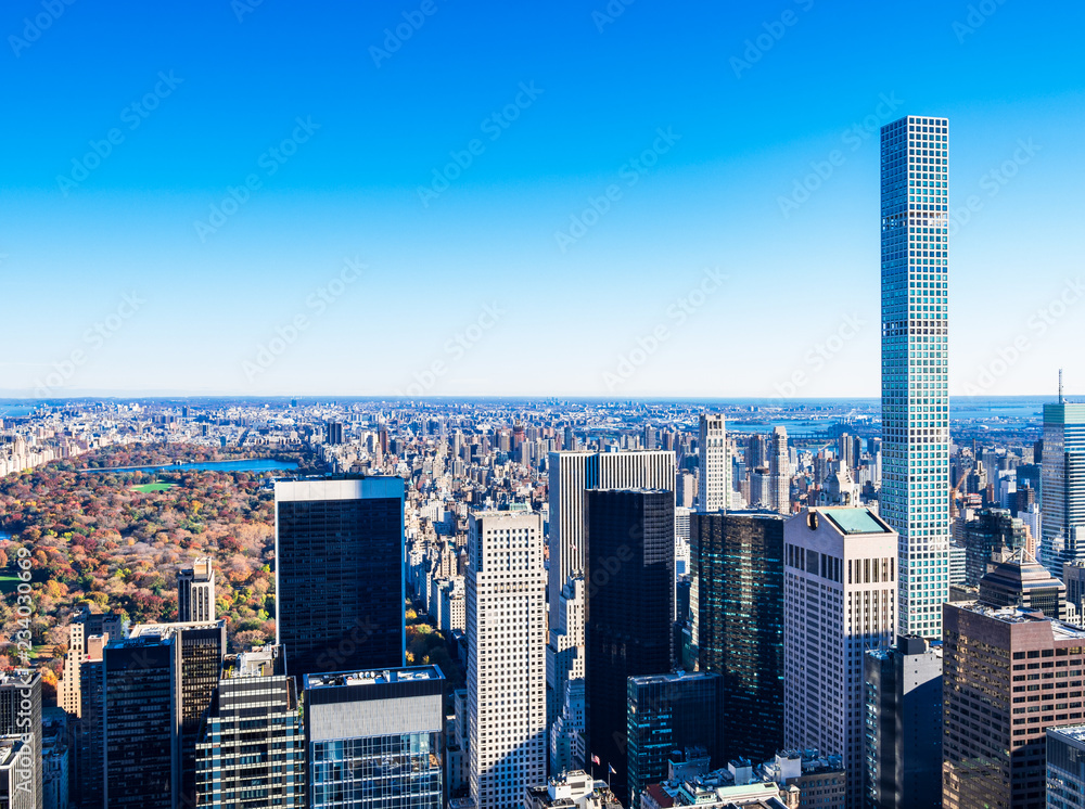 Obraz premium ニューヨーク セントラル・パークとマンハッタンの町並み
