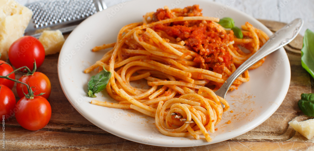 Spaghetti pasta with bolognese sauce