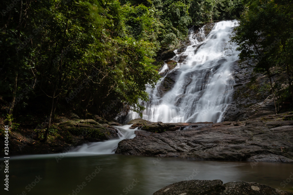 Fototapeta premium A beautiful waterfall in the tropical rainforest