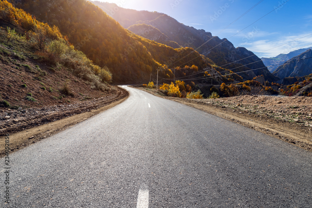 Naklejka premium The road to the mountains