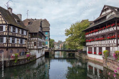 Ein Spaziergang durch Straßburg in Frankreich im Spätsommer