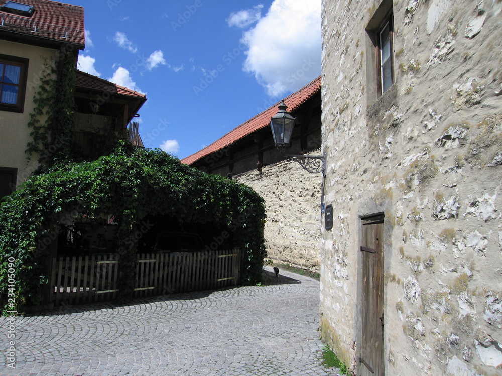 Altstadtromantik an der Stadtmauer in Berching
