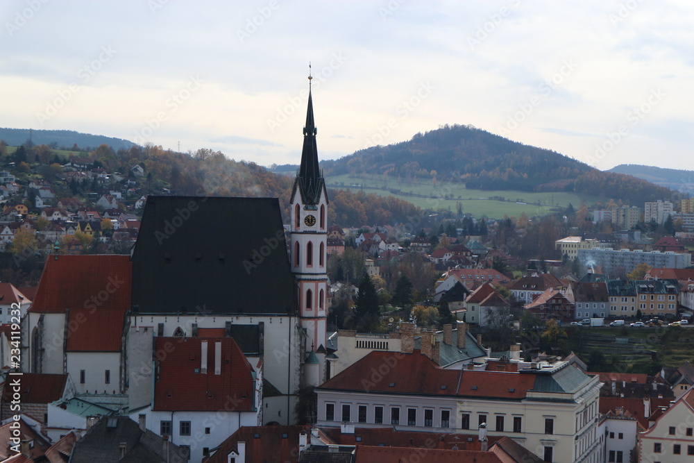 Obraz premium View to Cesky Krumlov old town and the monastery