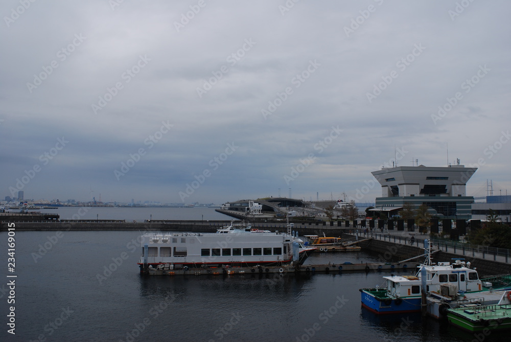 横浜港