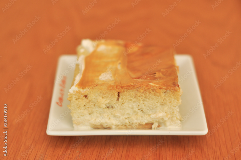 Delicious sliced cakes Delicious sliced cakes