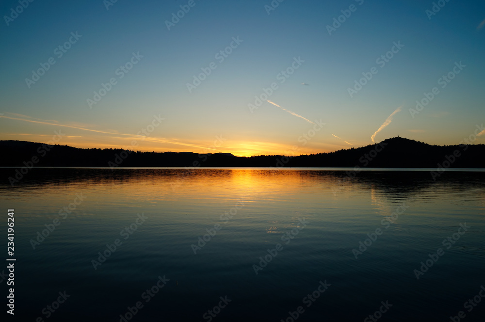 Fototapeta premium Evening Lake Sunset