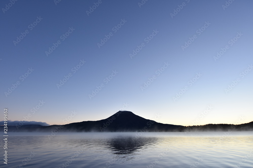 阿寒湖の朝