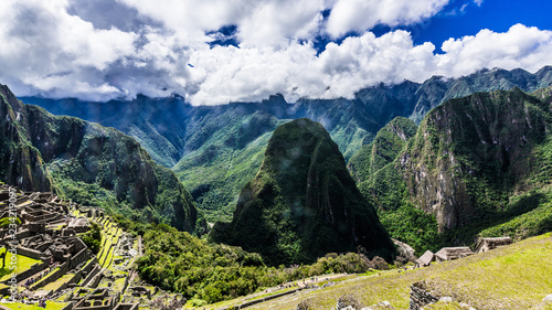 The green mountain peaks of Machu Picchu