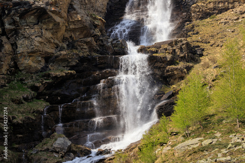cascata a Ceresole Reale  nel parco nazionale del Gran Paradiso