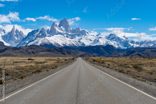 Road to Monte Fitz Roy in Argentina