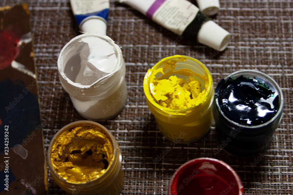 paints paints
