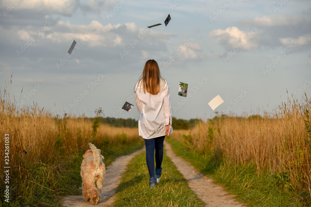 девочки в джинсах на улице