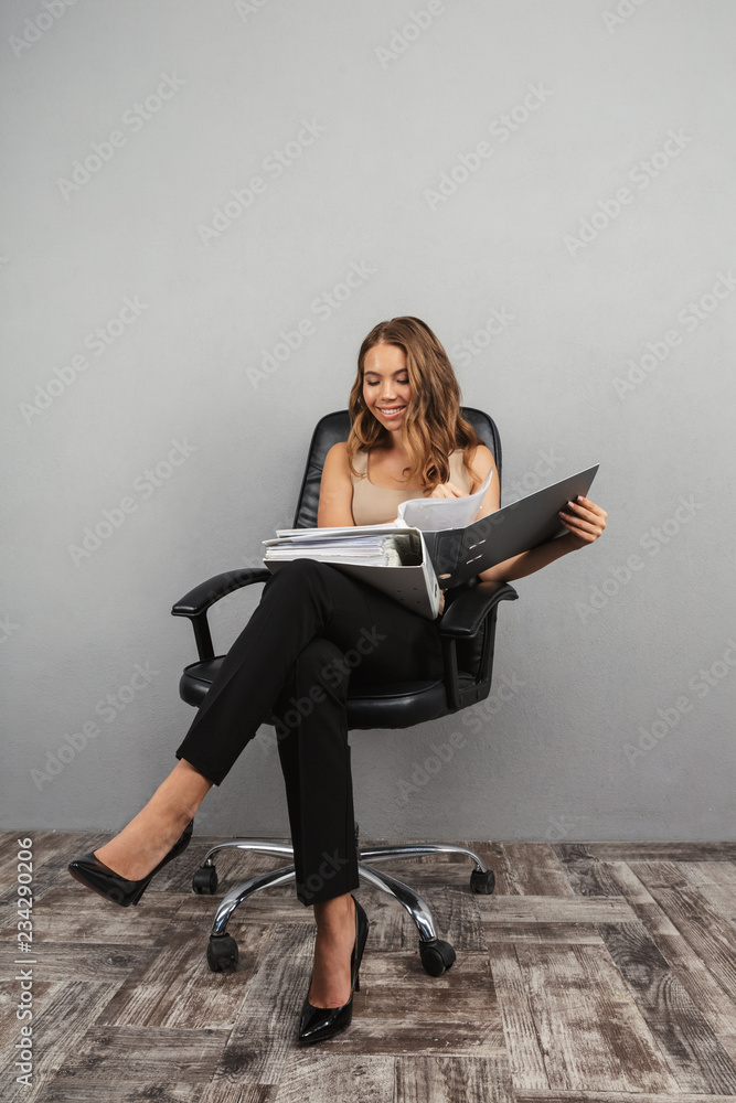 Portrait of a confident young business woman Portrait of a confident young business woman