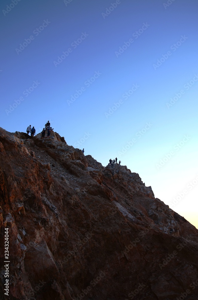 Coucher de soleil dans le désert du Sud-Est de l’Egypte
Coucher de soleil dans le désert du Sud-Est de l’Egypte