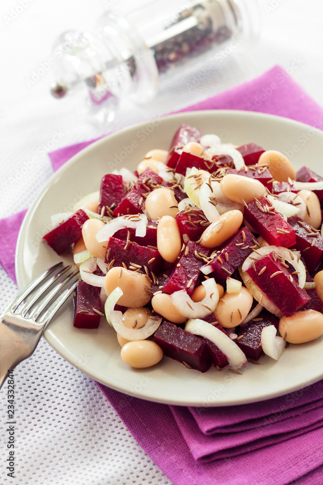 Beetroot salad with white kidney beans, pickles and onion Beetroot salad with white kidney beans, pickles and onion