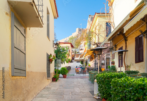 Fototapeta Naklejka Na Ścianę i Meble -  small cosy street of famous Placa old town district in Athens, Greece
