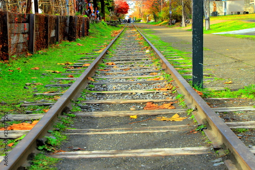 小樽、旧手宮線跡地の散歩道の風景