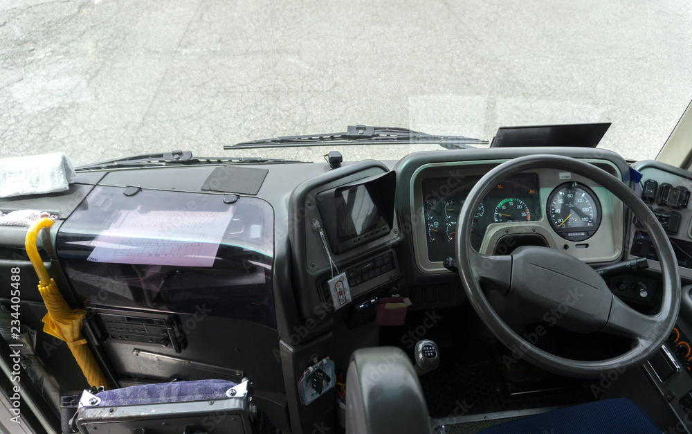 Obraz premium バスの運転席