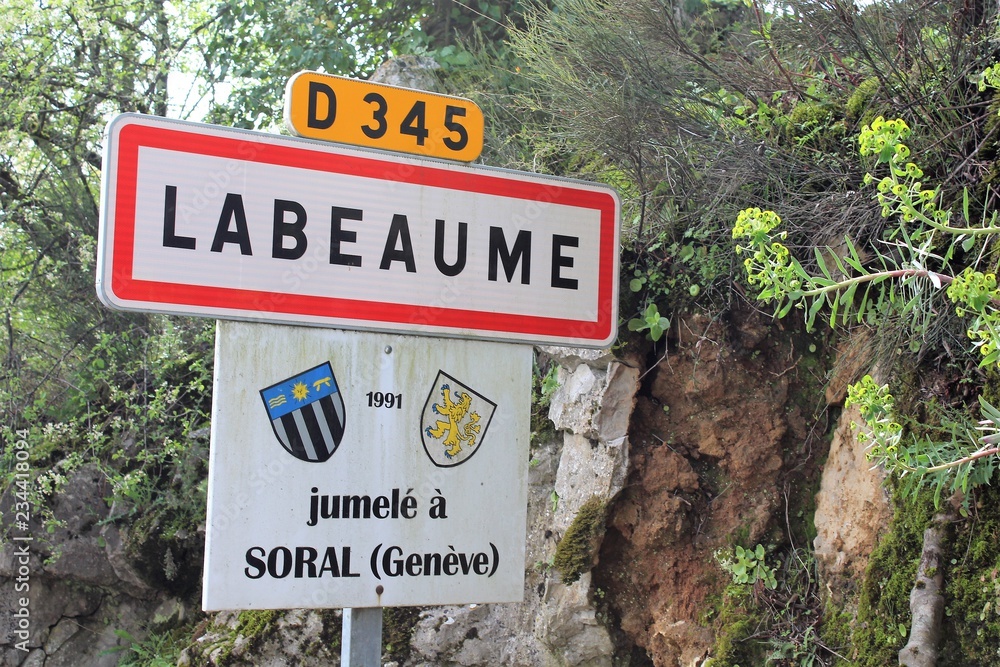VILLAGE DE LABEAUME - ARDECHE - FRANCE